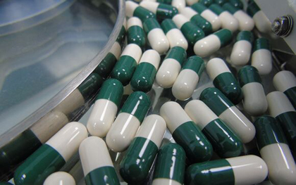 Píndoles en una fàbrica de medicaments